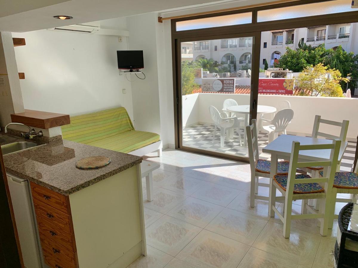 Apartamentos Miranda Es Pujols Ngoại thất bức ảnh