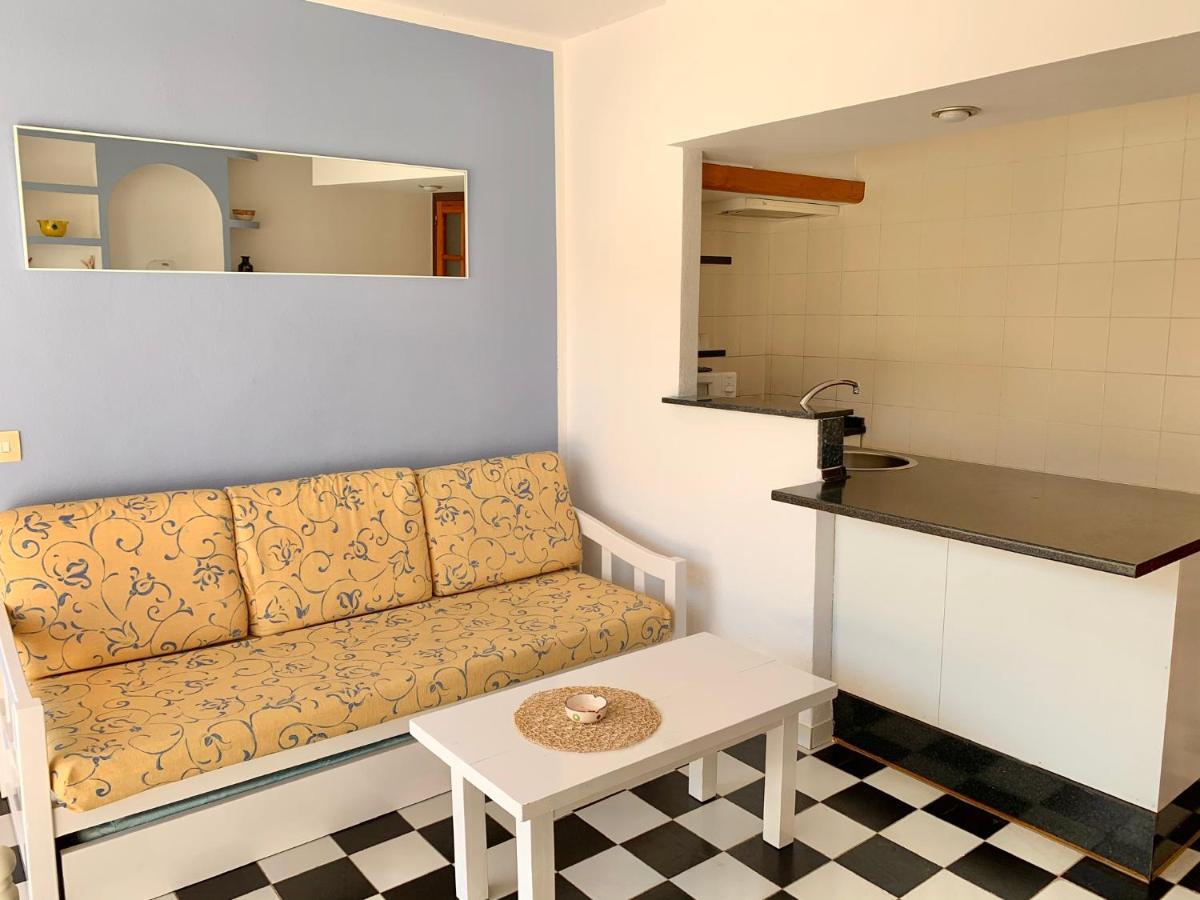Apartamentos Miranda Es Pujols Ngoại thất bức ảnh