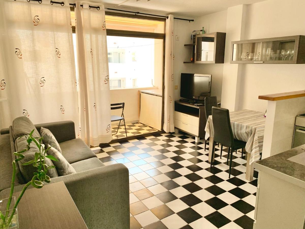 Apartamentos Miranda Es Pujols Ngoại thất bức ảnh