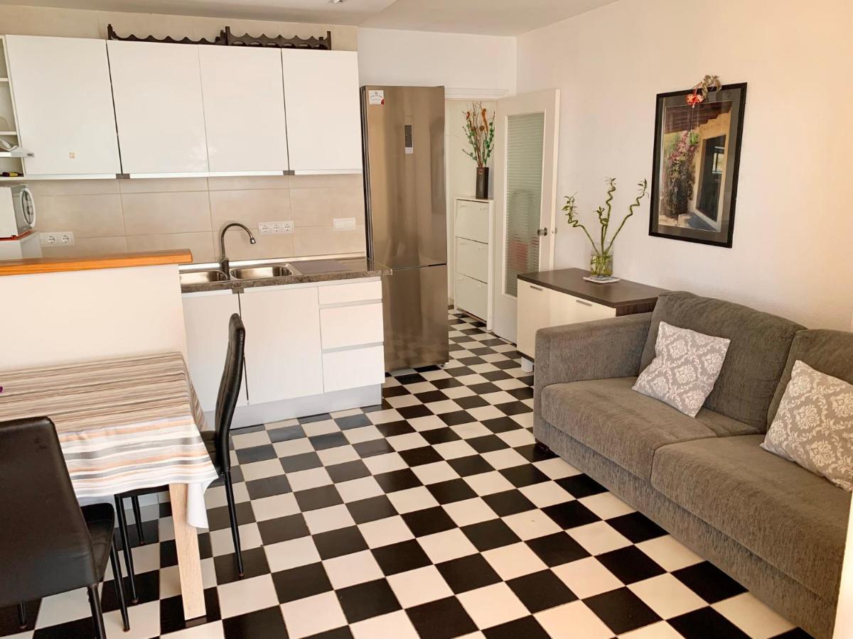 Apartamentos Miranda Es Pujols Ngoại thất bức ảnh