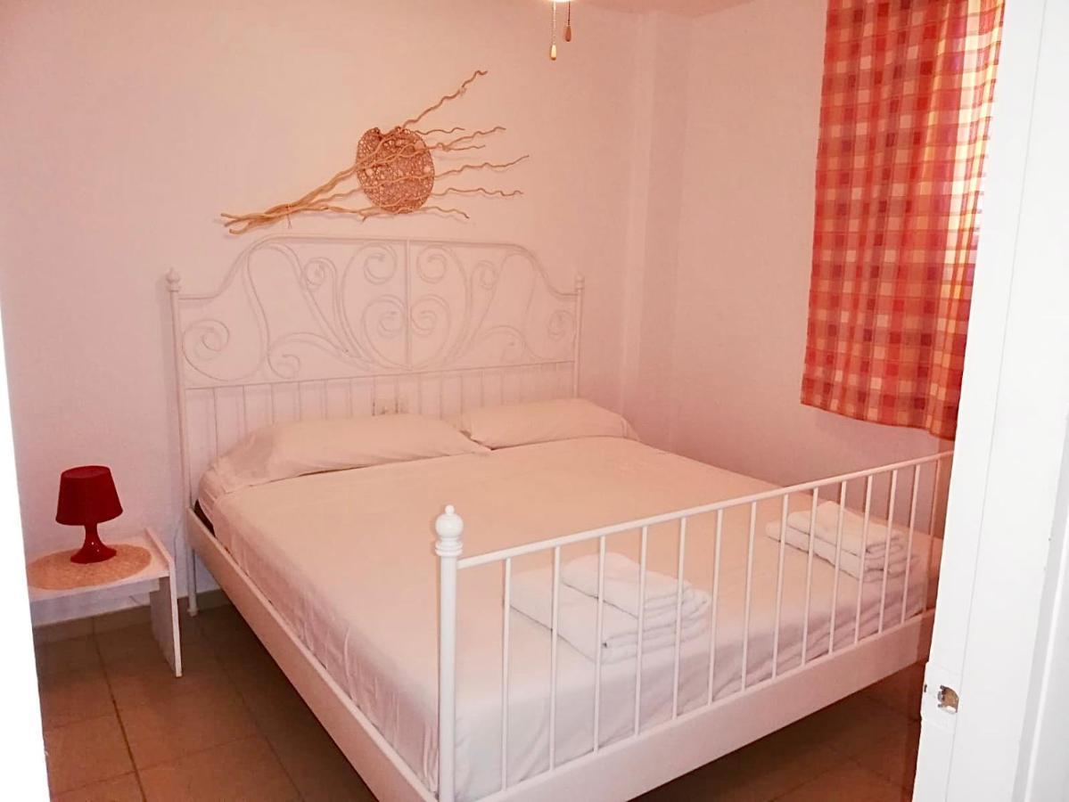 Apartamentos Miranda Es Pujols Ngoại thất bức ảnh